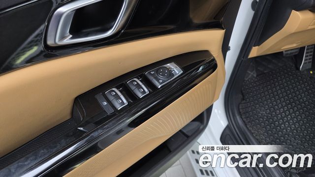 Kia Canival 2021 — photo 29