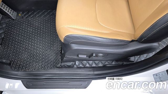 Kia Canival 2021 — photo 30