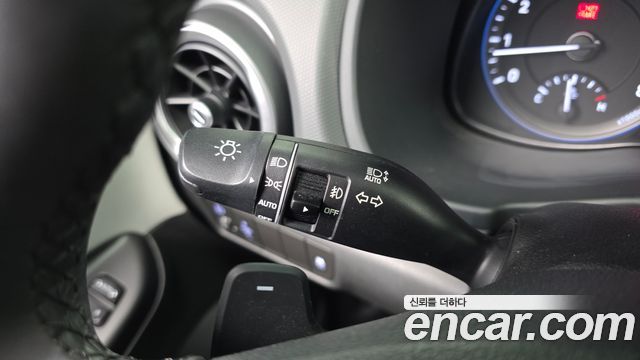 Hyundai Kona 2021 — photo 32