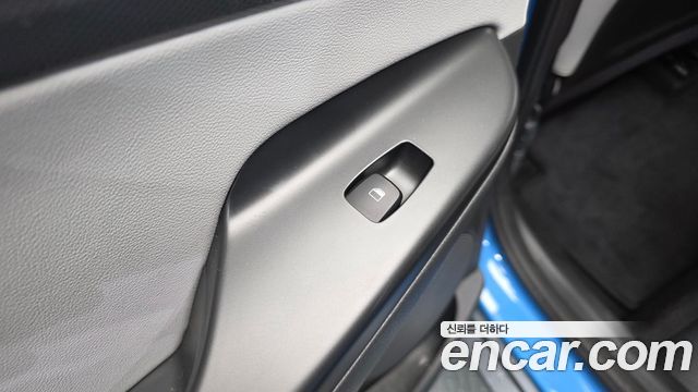 Hyundai Kona 2021 — photo 33