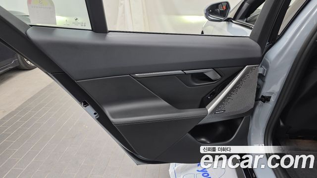 BMW 5-Series 2027 — photo 15