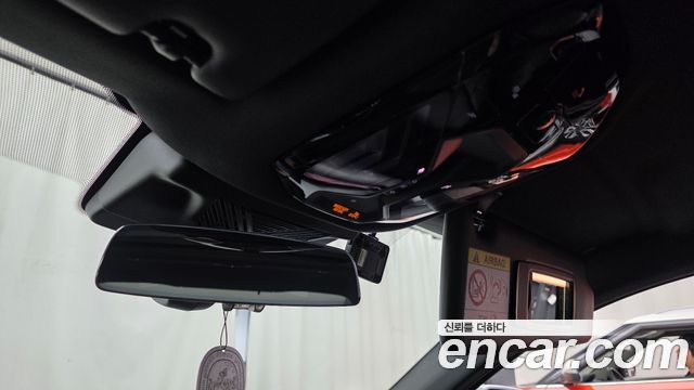BMW 5-Series 2027 — photo 32
