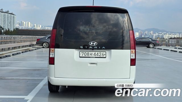 Hyundai Staria 2022 — photo 5