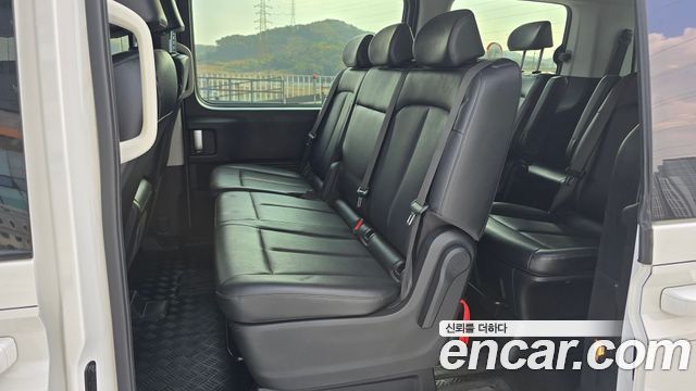 Hyundai Staria 2022 — photo 9