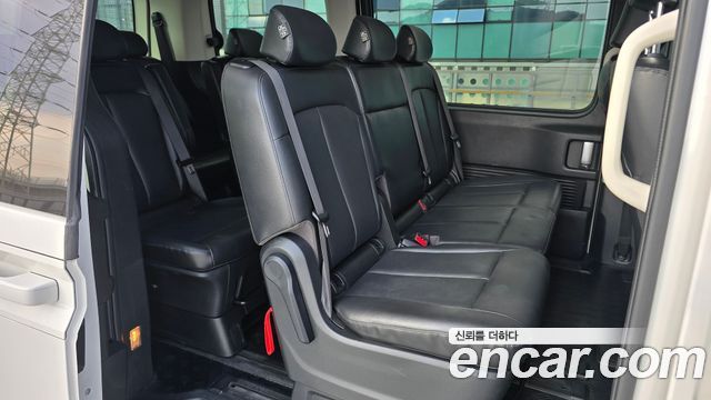 Hyundai Staria 2022 — photo 12