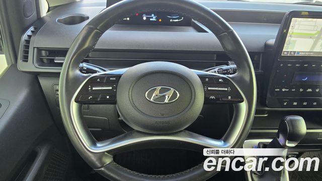 Hyundai Staria 2022 — photo 16