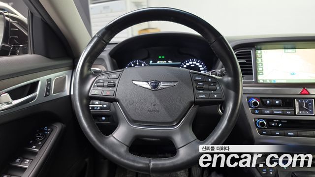 Genesis G80 2018 — photo 13