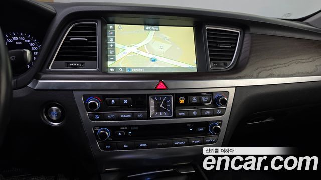 Genesis G80 2018 — photo 14