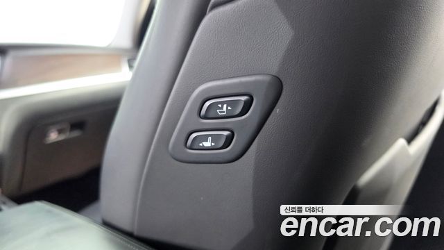 Genesis G80 2018 — photo 17