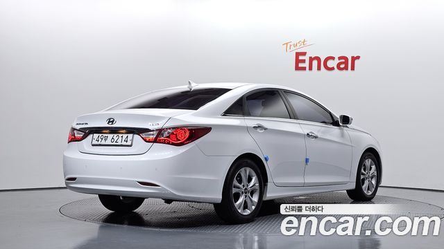 Hyundai Sonata 2010 — photo 2