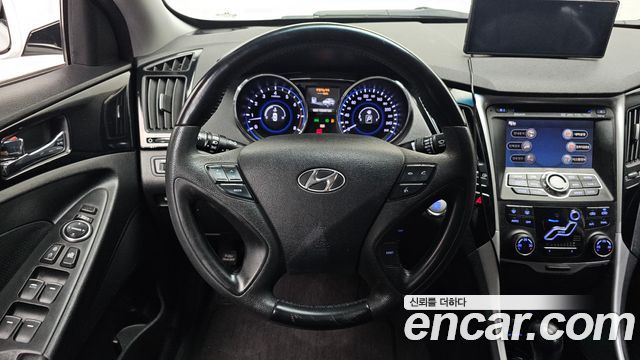 Hyundai Sonata 2010 — photo 13