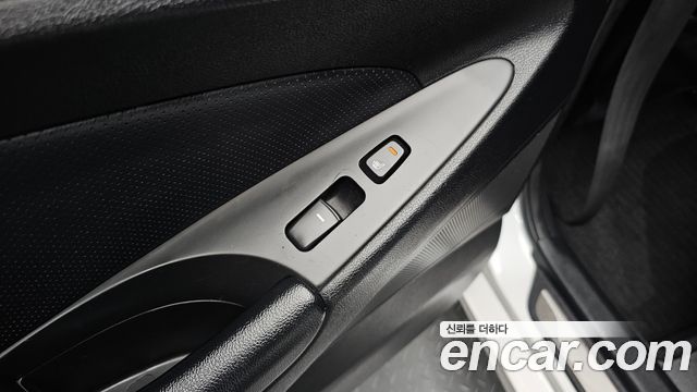 Hyundai Sonata 2010 — photo 18