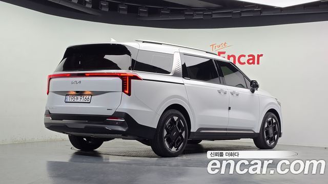 Kia Canival 2024 — photo 2