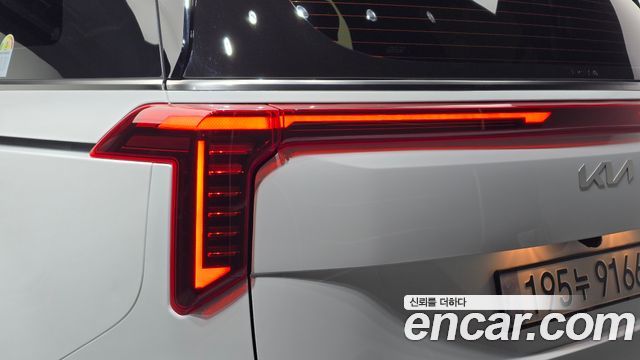 Kia Canival 2024 — photo 9