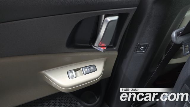 Kia Canival 2024 — photo 32