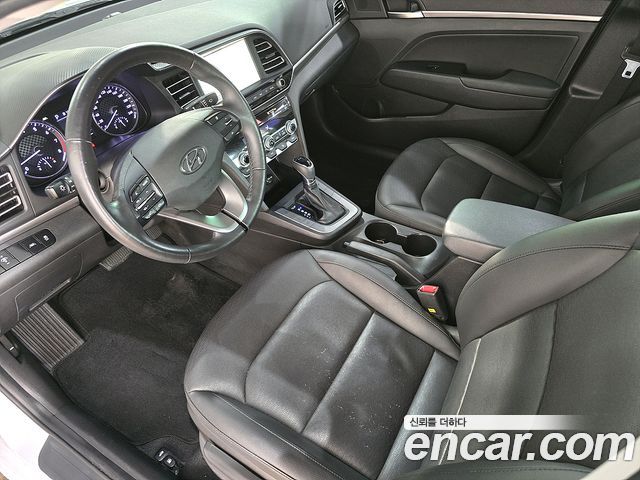 Hyundai AVANTE 2020 — photo 8
