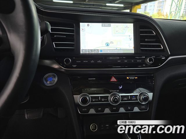 Hyundai AVANTE 2020 — photo 11