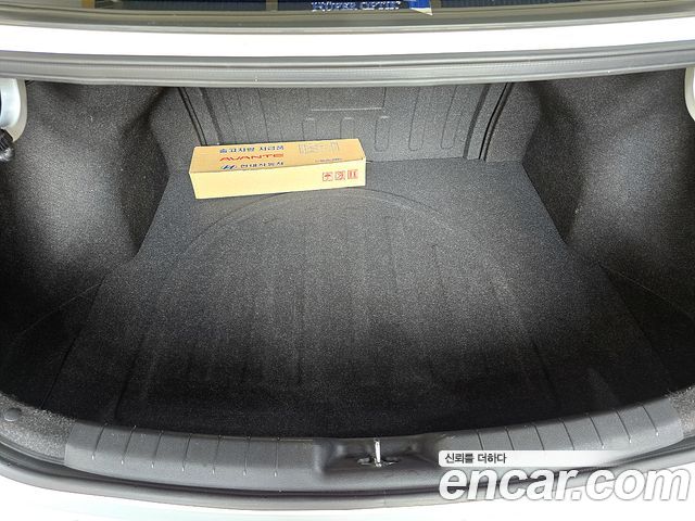 Hyundai AVANTE 2020 — photo 16
