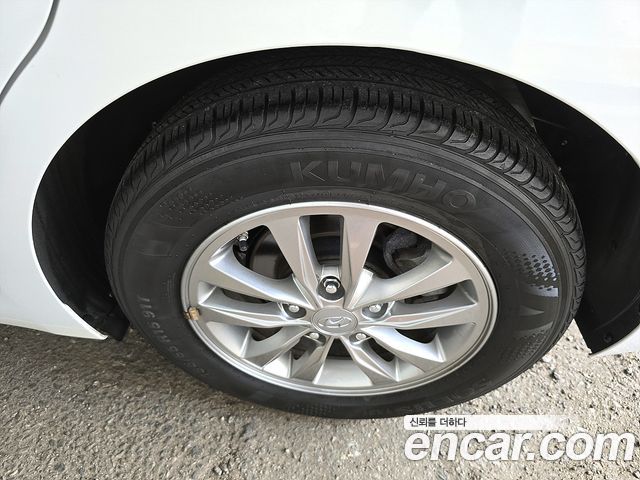 Hyundai AVANTE 2020 — photo 20