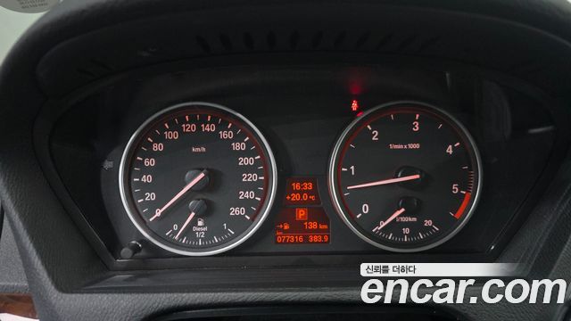 BMW X5 2013 — photo 8
