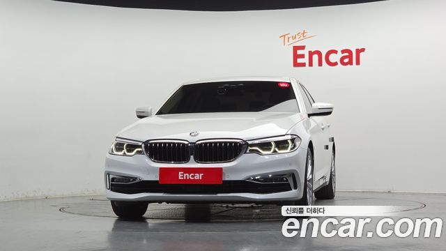 BMW 5-Series 2018 — photo 3