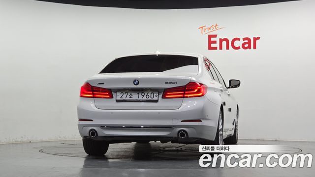 BMW 5-Series 2018 — photo 4