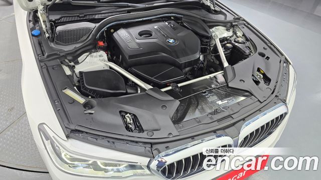 BMW 5-Series 2018 — photo 6