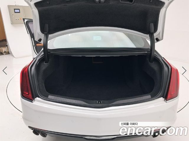 Cadillac CT6 2017 — photo 18