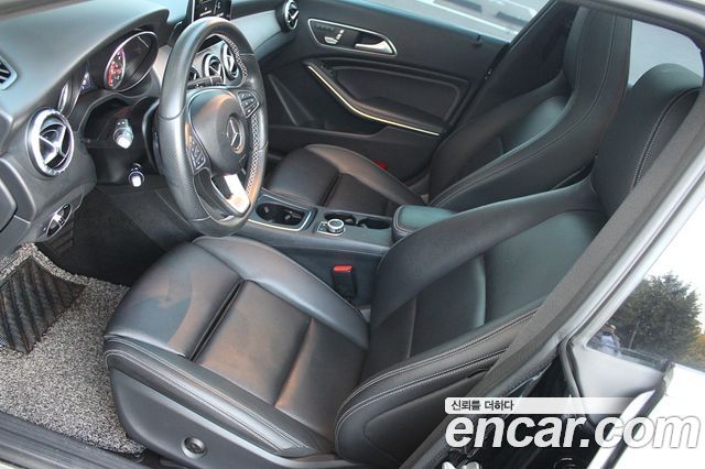 Mercedes-Benz CLA-Class 2017 — photo 13