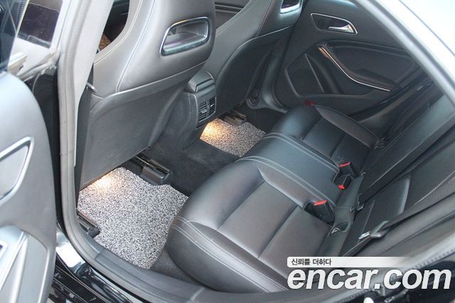 Mercedes-Benz CLA-Class 2017 — photo 15