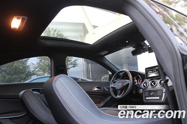 Mercedes-Benz CLA-Class 2017 — photo 16