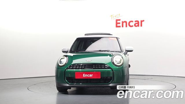 Mini Cooper 2025 — photo 3