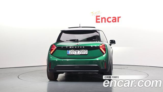 Mini Cooper 2025 — photo 4