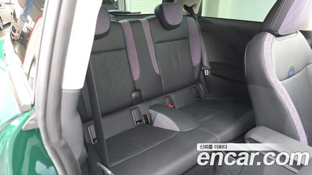 Mini Cooper 2025 — photo 18