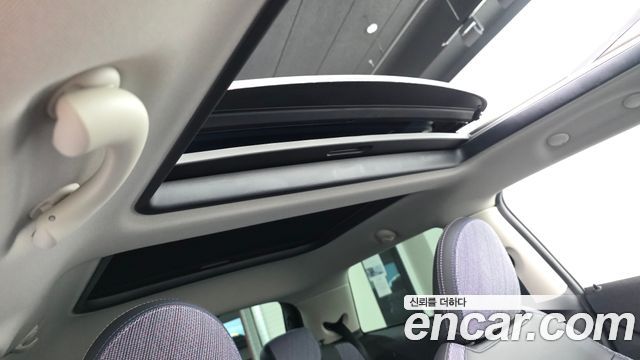 Mini Cooper 2025 — photo 23