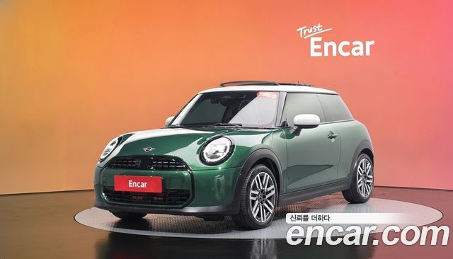 Mini Cooper 2025 — photo 1