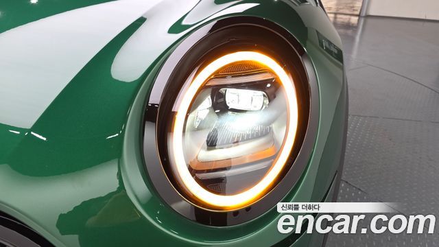 Mini Cooper 2025 — photo 8