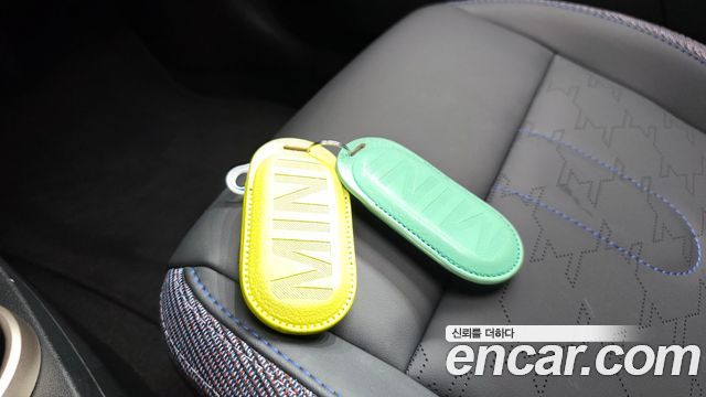 Mini Cooper 2025 — photo 16