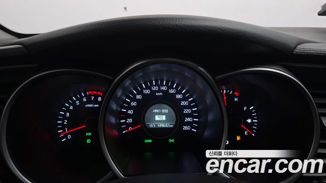 Kia K5 2015 — photo 8