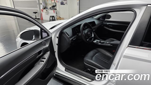 Hyundai Sonata 2023 — photo 13