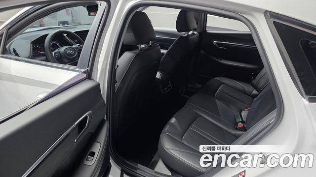 Hyundai Sonata 2023 — photo 26