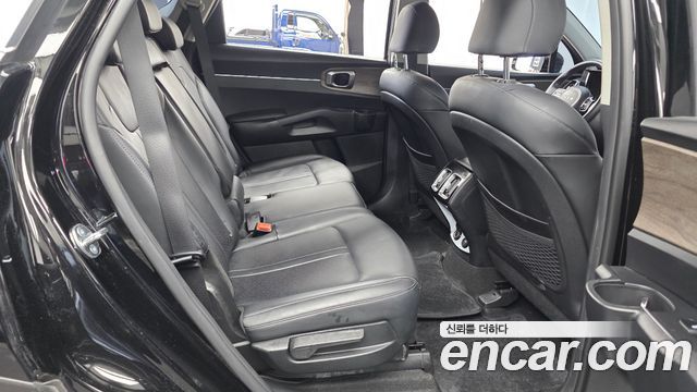 Kia Sorento 2023 — photo 17