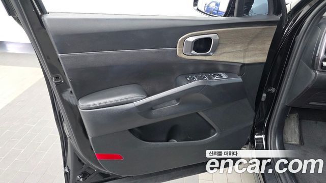 Kia Sorento 2023 — photo 14