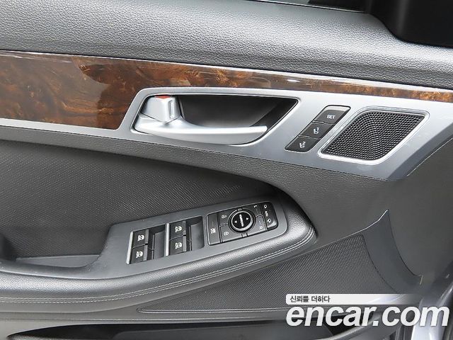 Hyundai Genesis 2016 — photo 13