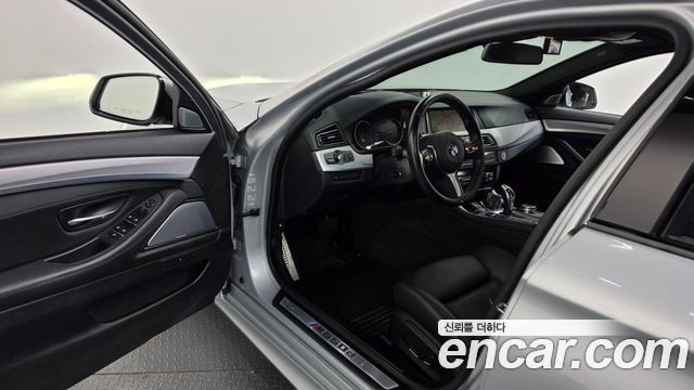BMW 5-Series 2015 — photo 8