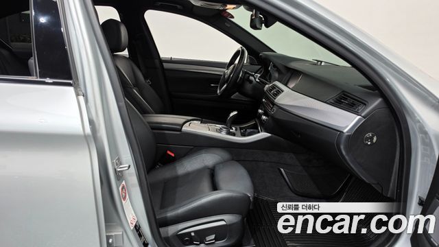 BMW 5-Series 2015 — photo 9