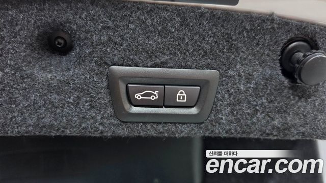 BMW 5-Series 2015 — photo 18