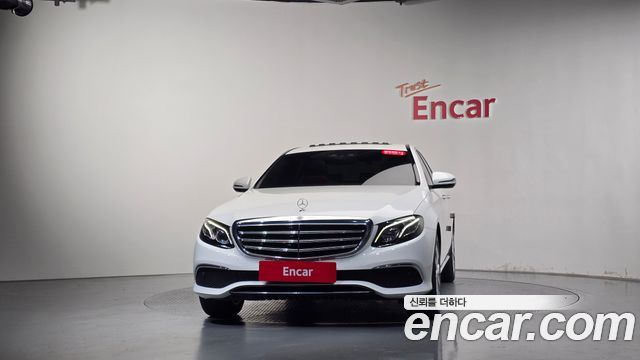 Mercedes-Benz E-Class 2019 — photo 3