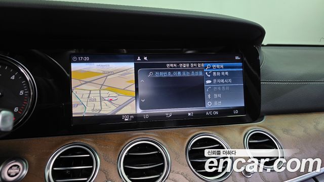 Mercedes-Benz E-Class 2019 — photo 21