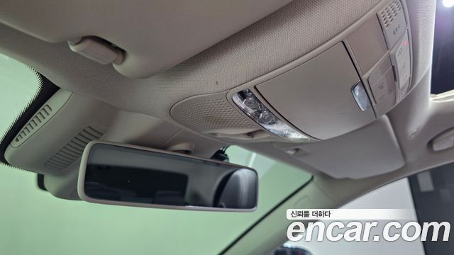 Mercedes-Benz E-Class 2019 — photo 25